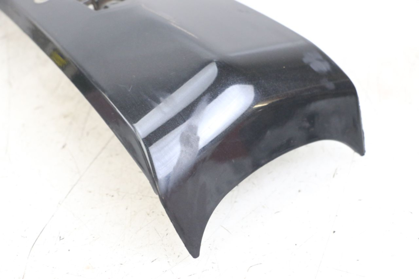 photo de FRONT FAIRING JUNCTION PIAGGIO LIBERTY 125 (2009 - 2013) - Alternative perspective