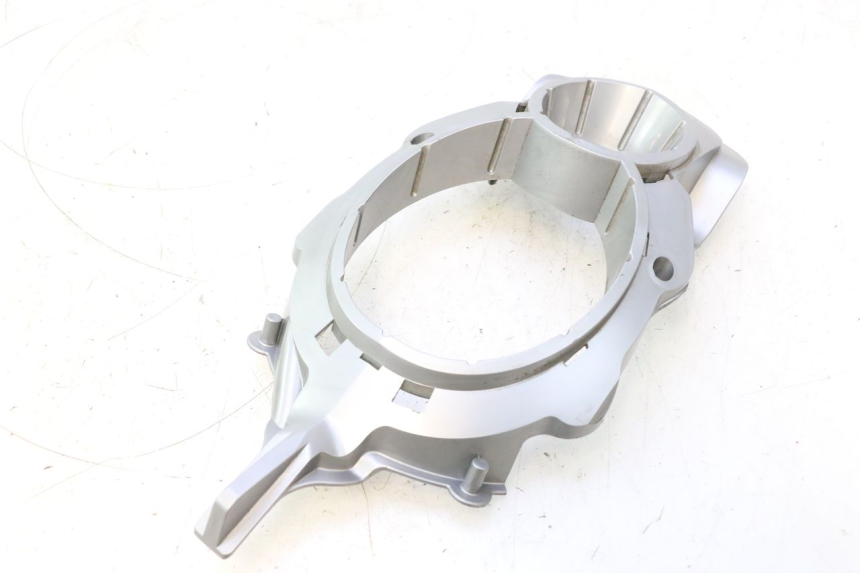 photo de FRONT MIDDLE PANEL PEUGEOT LUDIX PRO 2T 50 (2010 - 2017) - Technical close-up