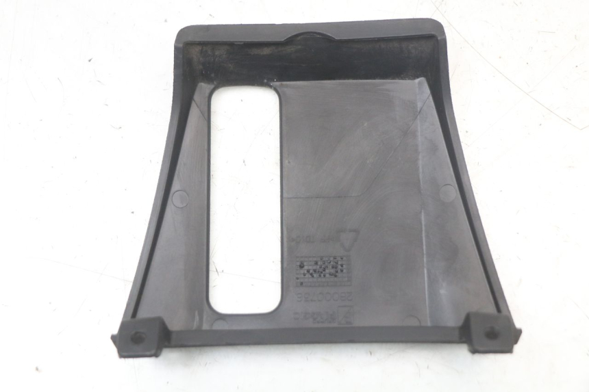 photo de FRONT MIDDLE PANEL PIAGGIO MP3 HPE 350 (2018 - 2020) - Technical close-up