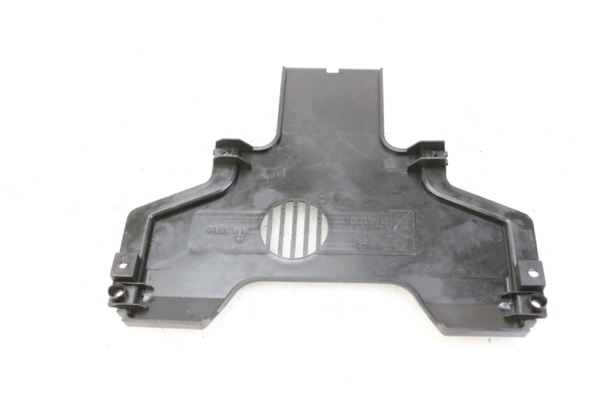 photo de FRONT MIDDLE PANEL PIAGGIO MP3 500 (2014 - 2017) - Component detail