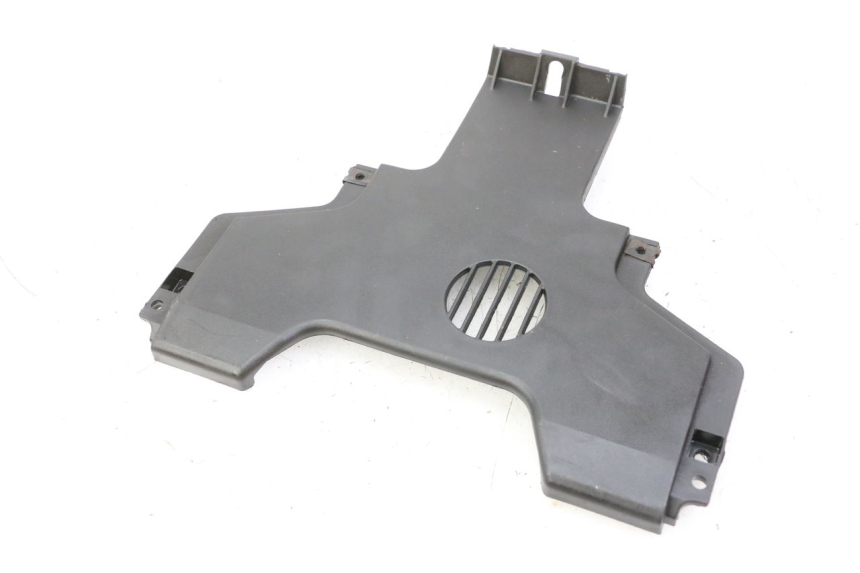 photo de FRONT MIDDLE PANEL PIAGGIO MP3 500 (2014 - 2017) - Alternative perspective