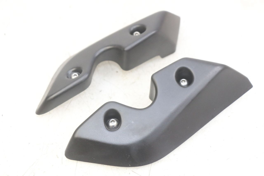 photo de FRONT FAIRING JUNCTION YAMAHA MT ABS 125 (2014 - 2018) - Zoom on usage condition