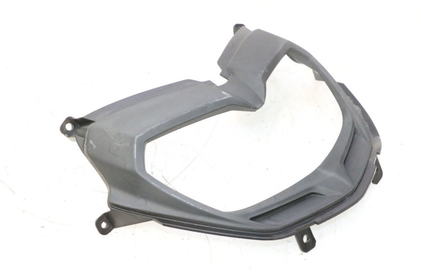 photo de FRONT FAIRING JUNCTION PIAGGIO NEW TYPHOON 50 (2018 - 2021) - Technical close-up