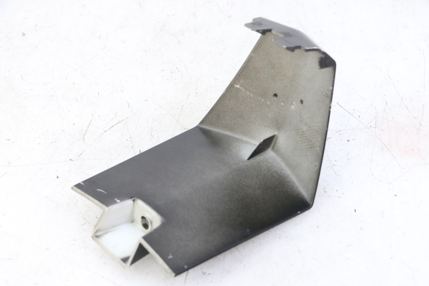 photo de FRONT FAIRING JUNCTION PEUGEOT CITYSTAR 2T 50 (2018 - 2021) - Zoom on usage condition