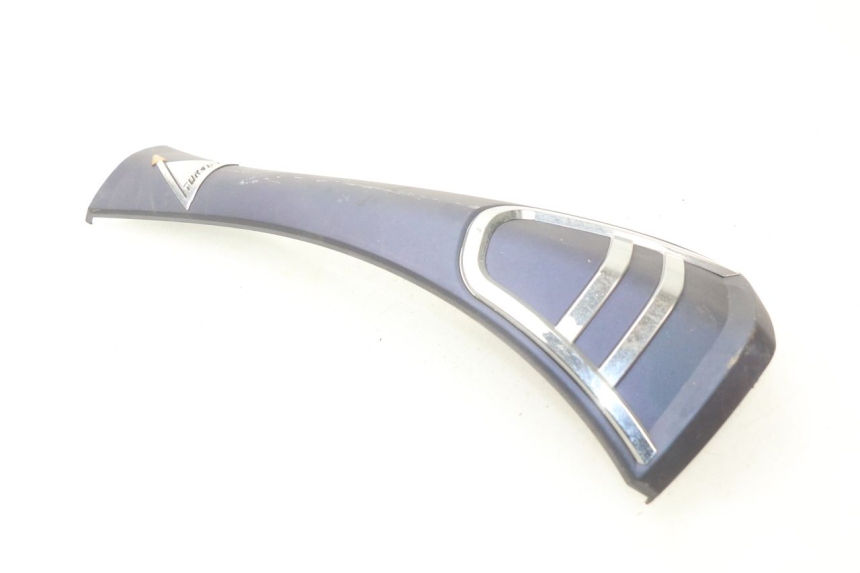 photo de FRONT MIDDLE PANEL TURBHO RP 50 (2018 - 2022) - Fixing points details