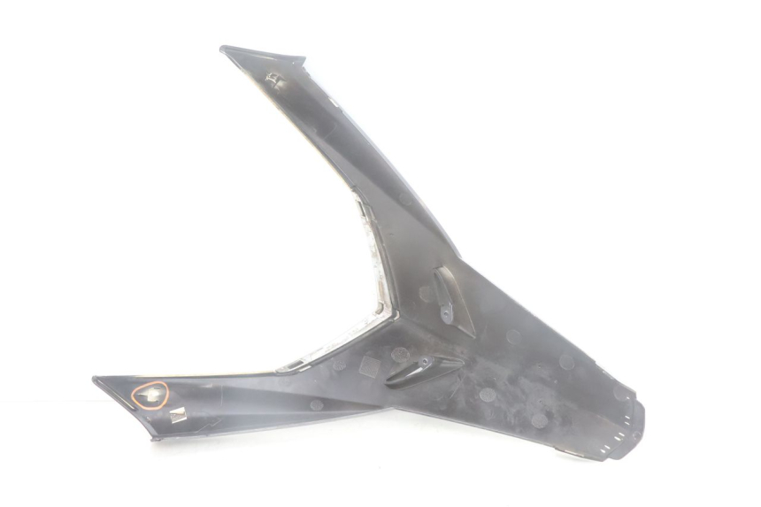 photo de FRONT MIDDLE PANEL PEUGEOT SATELIS 125 (2006 - 2009) - Distinctive features