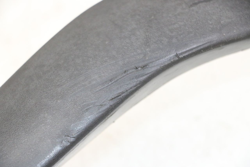 photo de FRONT MIDDLE PANEL APRILIA SCARABEO GT TOURING 125 (1999 - 2005) - Zoom on usage condition