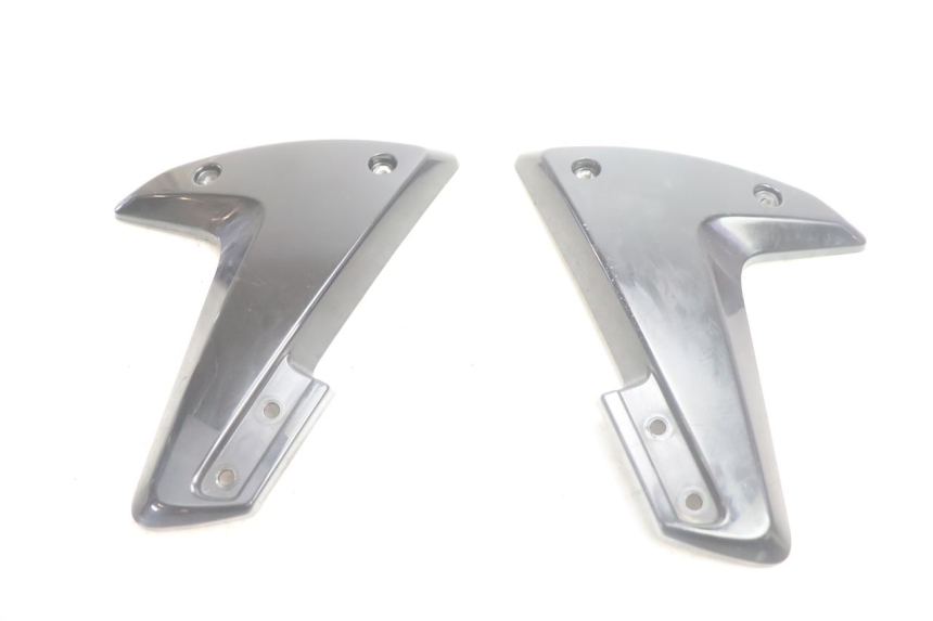 photo de FRONT MIDDLE PANEL PEUGEOT STREETZONE NAKED 2T 50 (2014 - 2018) - Component detail