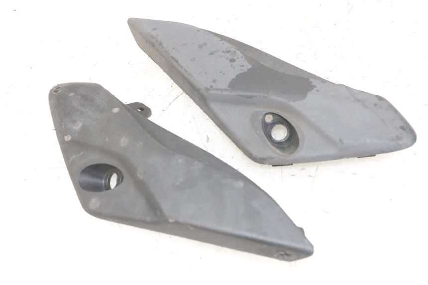 photo de FRONT MIDDLE PANEL PIAGGIO IE MP3 YOURBAN 300 (2011 - 2016) - Main view