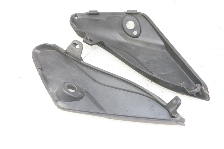 photo de FRONT MIDDLE PANEL PIAGGIO IE MP3 YOURBAN 300 (2011 - 2016) - Zoom on usage condition