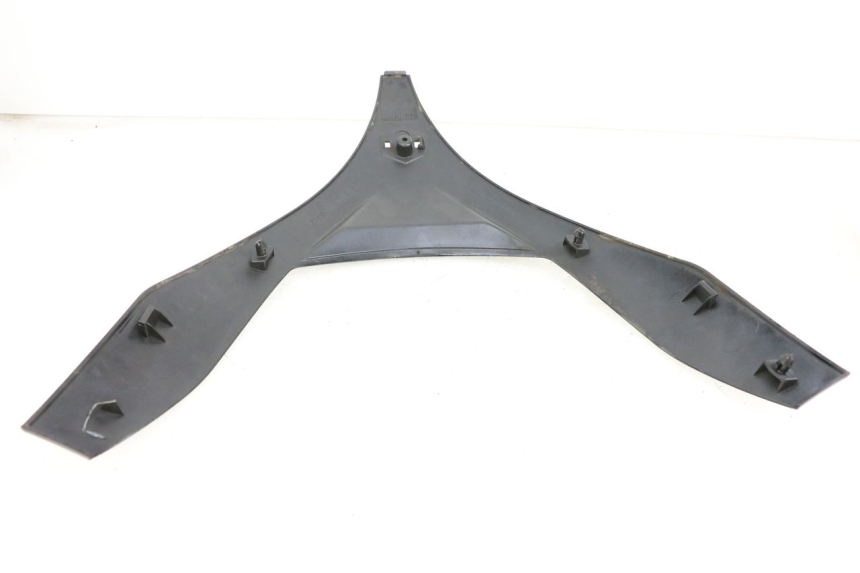 photo de FRONT MIDDLE PANEL  PIAGGIO MP3 125 (2006 - 2014) - Zoom on usage condition