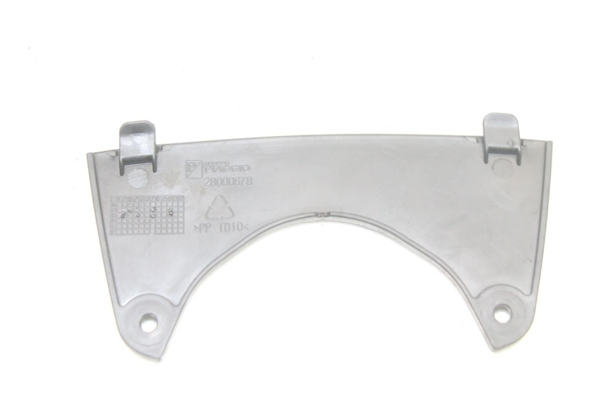 photo de FRONT MIDDLE PANEL PIAGGIO MP3 500 (2014 - 2017) - Alternative perspective