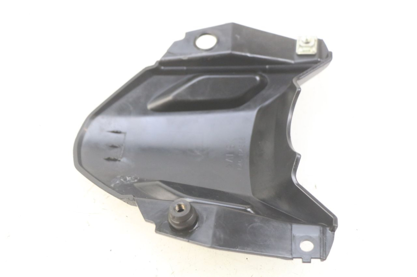 photo de UPPER FRONT FAIRING JUNCTION YAMAHA MT-07 MT07 700 (2018 - 2020) - Zoom on usage condition