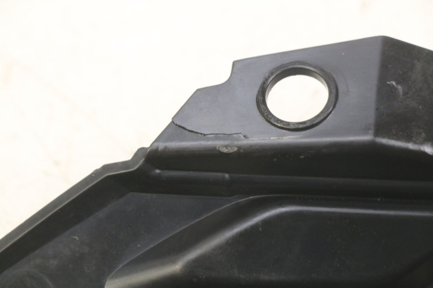 photo de UPPER FRONT FAIRING JUNCTION YAMAHA MT-07 MT07 700 (2018 - 2020) - Alternative perspective