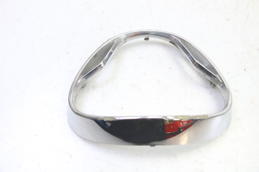 photo de FRONT MIDDLE PANEL  KYMCO LIKE 4T 50 (2019 - 2025) - Technical close-up