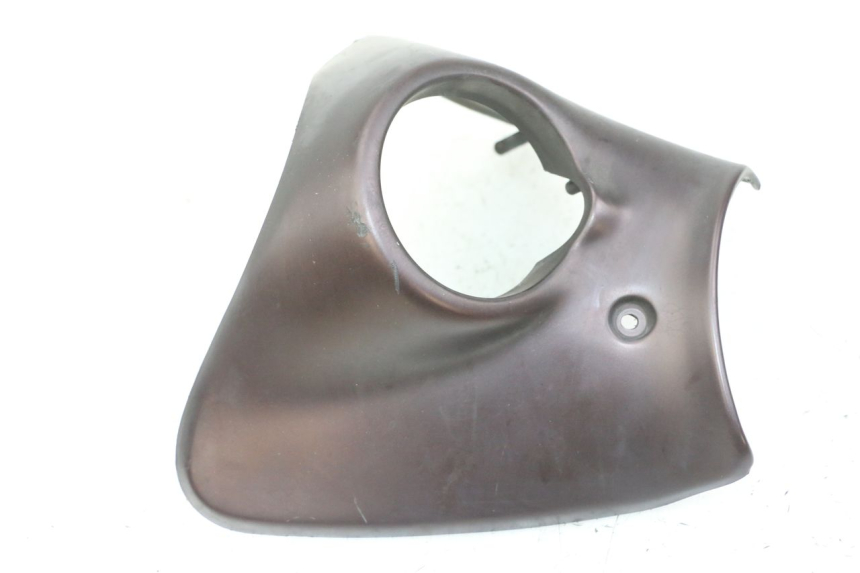 photo de FRONT MIDDLE PANEL  APRILIA SCARABEO GT TOURING 125 (1999 - 2005) - Fixing points details