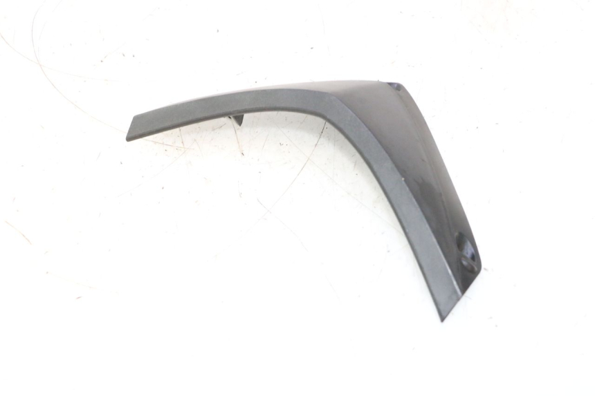 photo de UPPER FRONT FAIRING JUNCTION APRILIA SR 2T 50 (2012 - 2017) - Zoom on usage condition