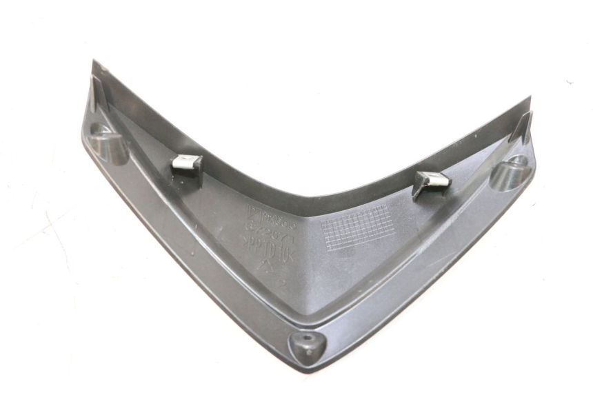 photo de FRONT MIDDLE PANEL  APRILIA SR MOTARD 50 (2012 - 2018) - Zoom on usage condition