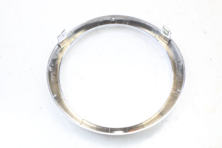 photo de FRONT MIDDLE PANEL  PIAGGIO VESPA PRIMAVERA 4T 50 (2021 - 2024) - Zoom on usage condition