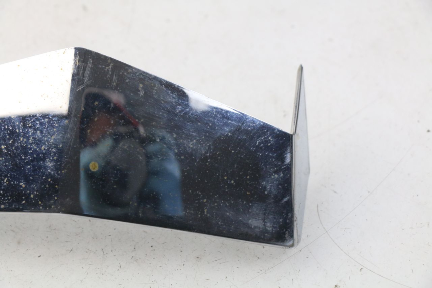 photo de UPPER FRONT FAIRING JUNCTION PEUGEOT VIVACITY NEW 4T 50 (2008 - 2017) - Alternative perspective