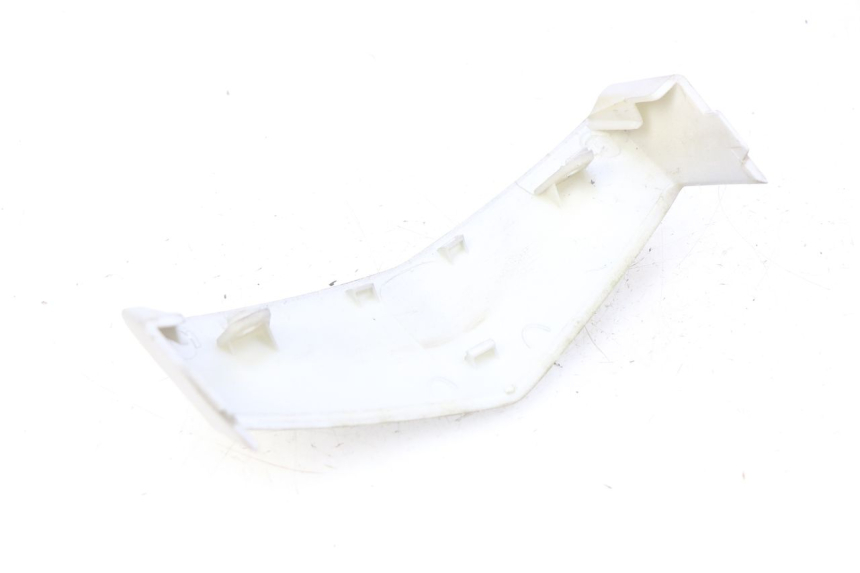 photo de UPPER FRONT FAIRING JUNCTION PEUGEOT VIVACITY NEW 4T 50 (2008 - 2017) - Alternative perspective