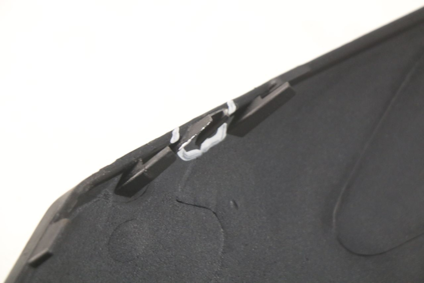 photo de FRONT FAIRING JUNCTION PIAGGIO X8 125 (2004 - 2007) - Component detail