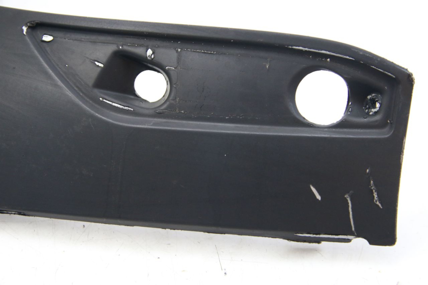 photo de FRONT FAIRING JUNCTION PIAGGIO X8 125 (2004 - 2007) - Technical close-up