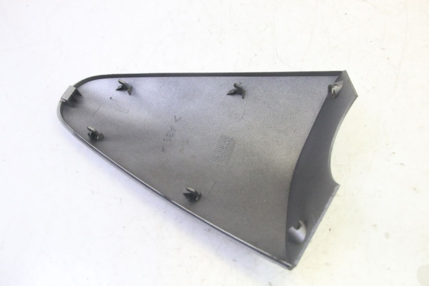 photo de FRONT MIDDLE PANEL YAMAHA YP MAJESTY 125 (2002 - 2006) - Checked used part