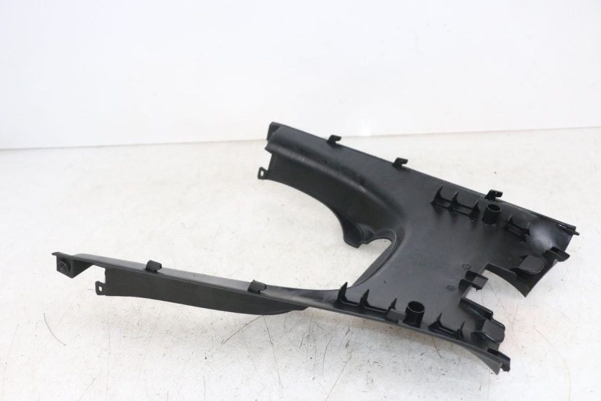 photo de MIDDLE FLOOR PANEL KYMCO DINK STREET ABS 125 (2011 - 2018) - Component detail