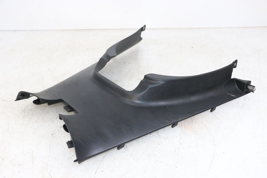 photo de MIDDLE FLOOR PANEL KYMCO DINK STREET ABS 125 (2011 - 2018) - Technical close-up