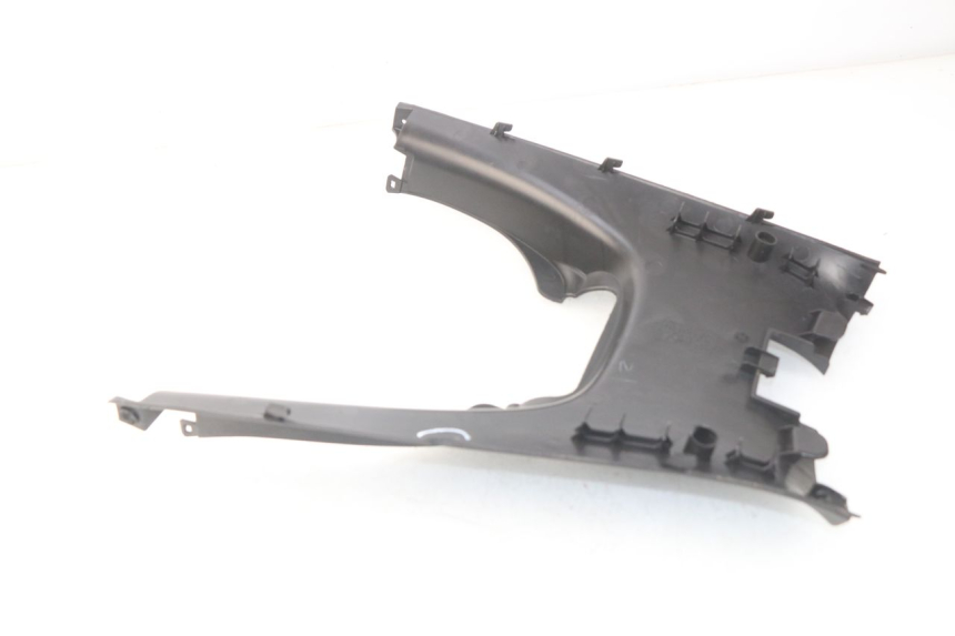 photo de MIDDLE FLOOR PANEL KYMCO DINK STREET 125 (2009 - 2014) - Technical close-up