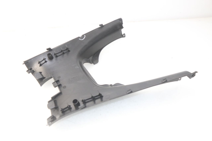 photo de MIDDLE FLOOR PANEL KYMCO DINK STREET 125 (2009 - 2014) - Fixing points details