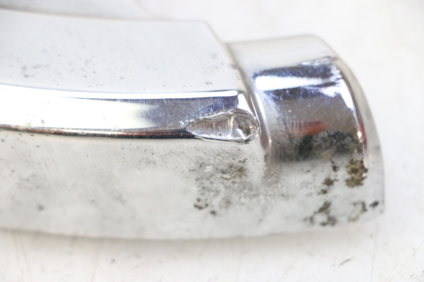 photo de RIGHT MIDDLE FLOOR PANEL HYOSUNG GV AQUILA 125 (2000 - 2009) - Fixing points details