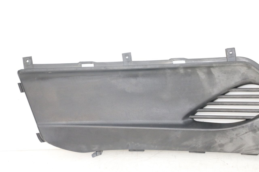 photo de RIGHT FOOTREST BRACKET KYMCO DINK STREET ABS 125 (2011 - 2018) - Fixing points details