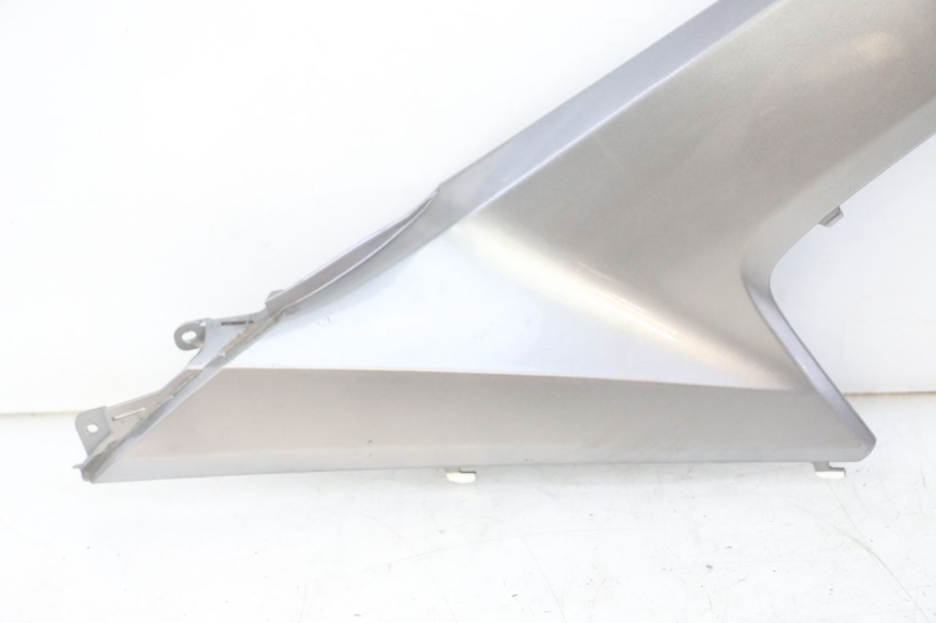 photo de RIGHT FOOTPEG JUNCTION HONDA FORZA ABS 300 (2013 - 2017) - Zoom on usage condition