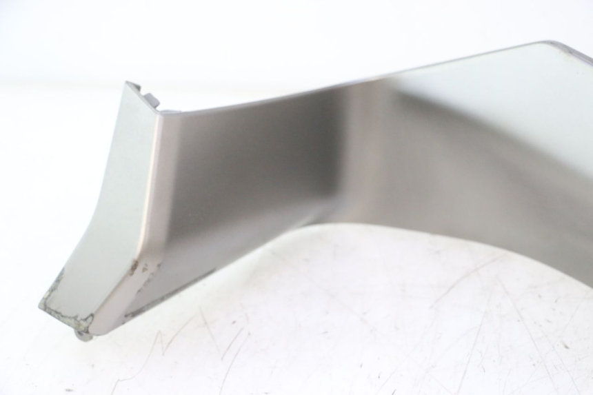 photo de RIGHT MIDDLE FLOOR PANEL PIAGGIO MP3 HPE 530 (2022 - 2026) - Component detail