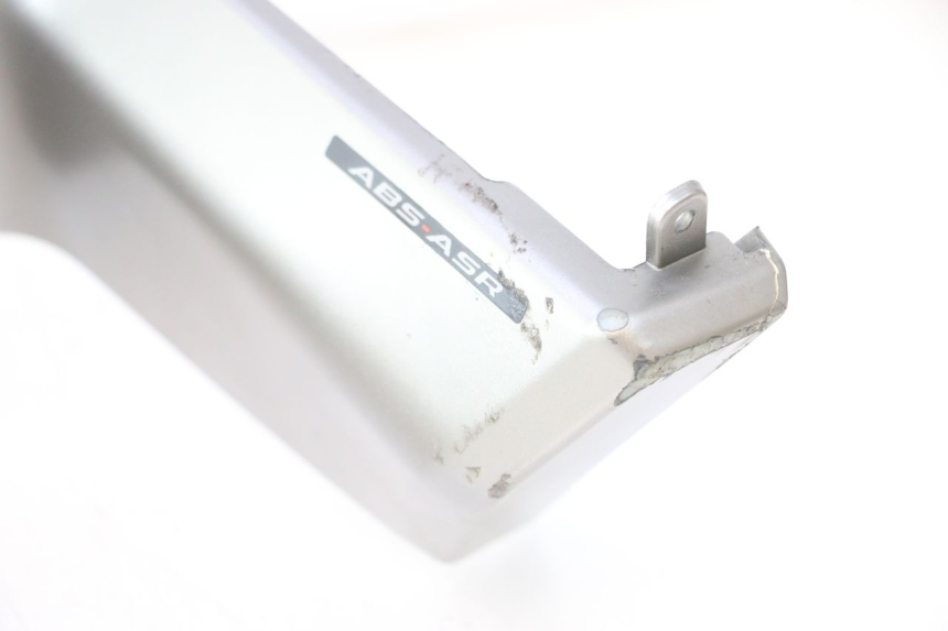 photo de RIGHT MIDDLE FLOOR PANEL PIAGGIO MP3 HPE 530 (2022 - 2026) - Additional view of the item