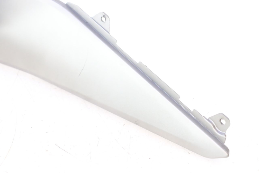photo de RIGHT MIDDLE FLOOR PANEL PIAGGIO MP3 HPE 530 (2022 - 2026) - Alternative perspective