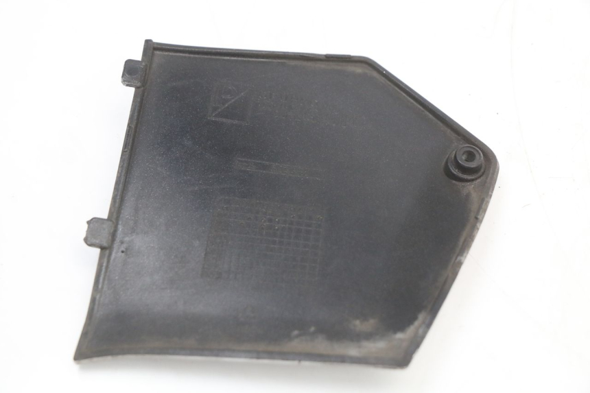 photo de RIGHT MIDDLE FLOOR PANEL PIAGGIO MP3 LT 400 (2007 - 2012) - Component detail