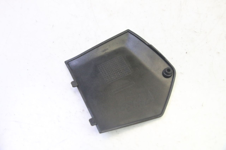 photo de RIGHT FOOTREST BRACKET PIAGGIO MP3 125 (2006 - 2014) - Technical close-up