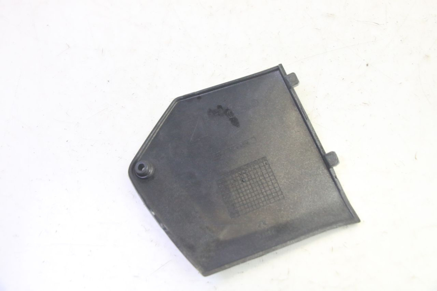photo de RIGHT MIDDLE FLOOR PANEL PIAGGIO MP3 RL 250 (2006 - 2010) - Technical close-up