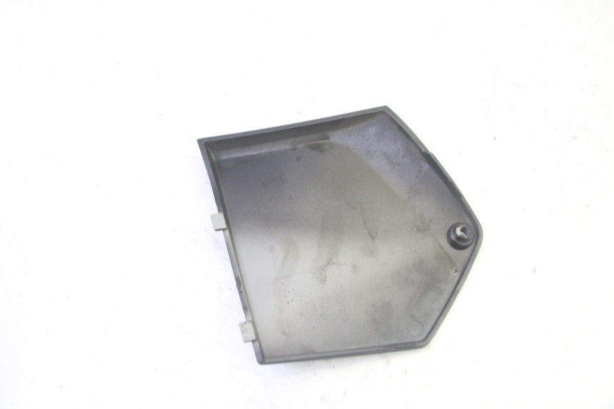 photo de RIGHT MIDDLE FLOOR PANEL PIAGGIO MP3 500 (2016 - 2018) - Alternative perspective