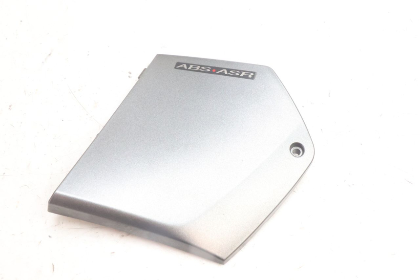 photo de RIGHT MIDDLE FLOOR PANEL PIAGGIO MP3 500 (2016 - 2018) - Main view