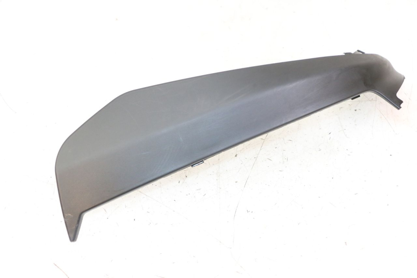 photo de RIGHT MIDDLE FLOOR PANEL PIAGGIO NRG POWER PUREJET 50 (2018 - 2021) - Main view