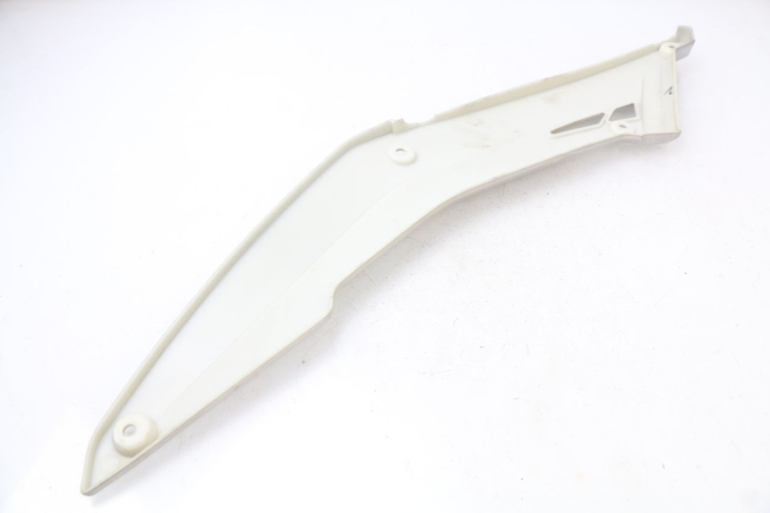 photo de RIGHT MIDDLE FLOOR PANEL RAZZO STEED 125 (2012 - 2018) - Fixing points details