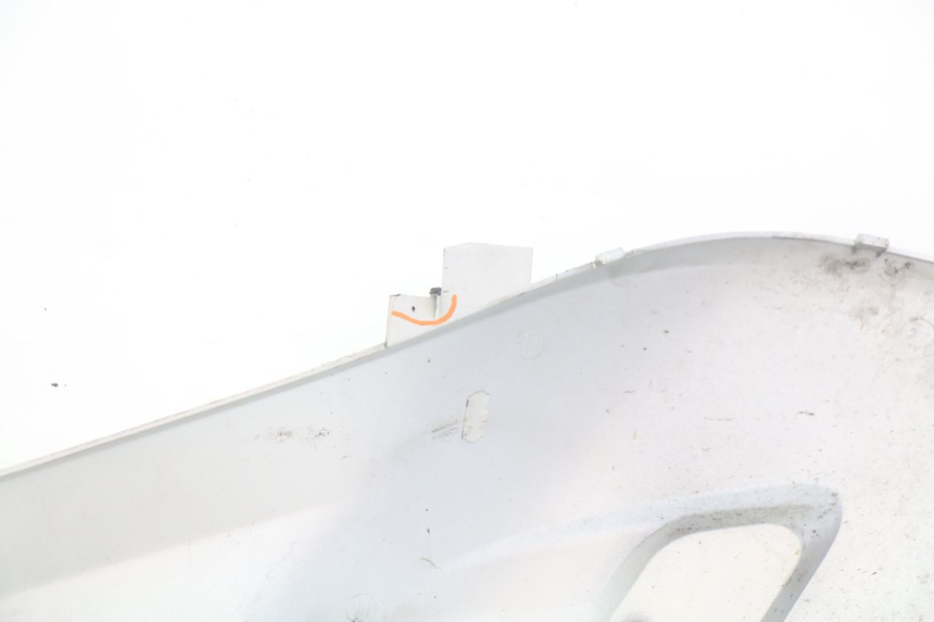 photo de RIGHT MIDDLE FLOOR PANEL YAMAHA X-CITY XCITY 125 (2007 - 2013) - Component detail