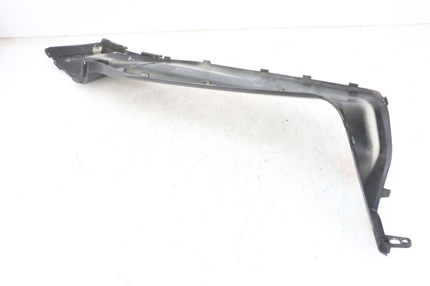 photo de RIGHT FOOTREST BRACKET YAMAHA X-MAX XMAX 250 (2006 - 2009) - Component detail