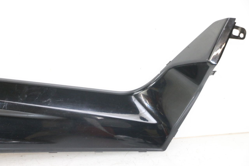 photo de RIGHT FOOTREST BRACKET YAMAHA X-MAX XMAX 250 (2006 - 2009) - Surface and material condition