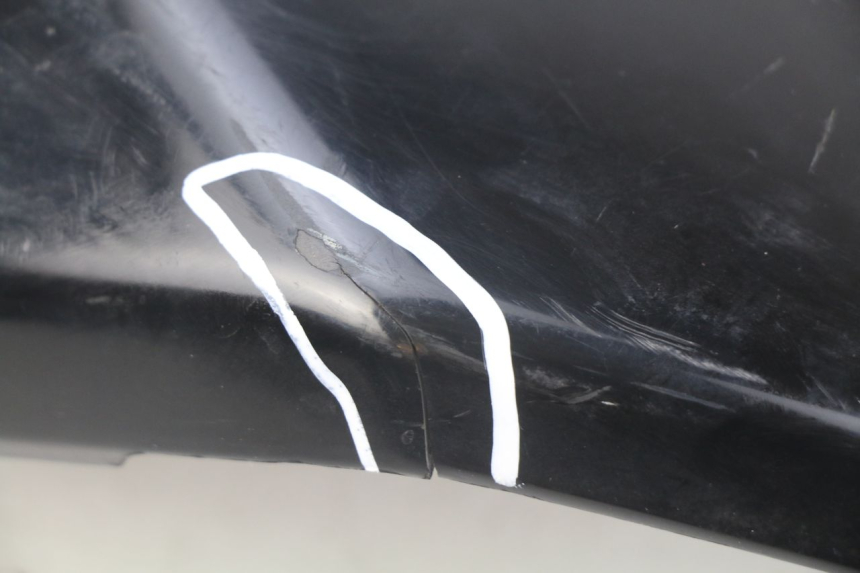 photo de RIGHT MIDDLE FLOOR PANEL YAMAHA XP T-MAX TMAX ABS 530 (2012 - 2015) - Surface and material condition