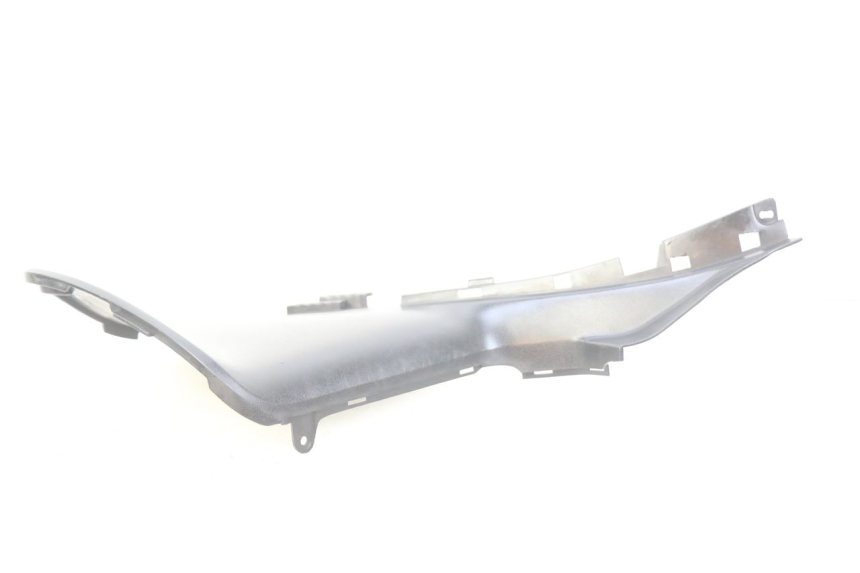 photo de RIGHT FOOTREST BRACKET YAMAHA XP T-MAX TMAX ABS 500 (2004 - 2007) - Zoom on usage condition